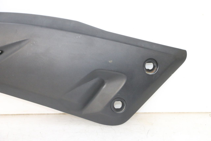 photo de JONCTION MARCHE PIED GAUCHE YAMAHA X-MAX XMAX 125 (2010 - 2013) - Détails caractéristiques