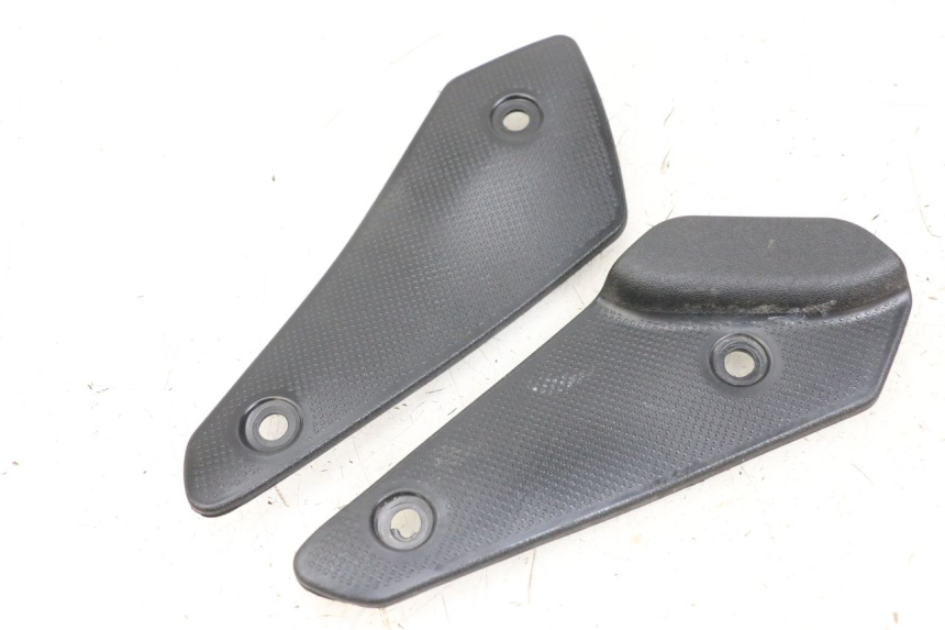 photo de JONCTION MARCHE PIED MOTO GUZZI NORGE 8V GT 1200 (2011 - 2016)