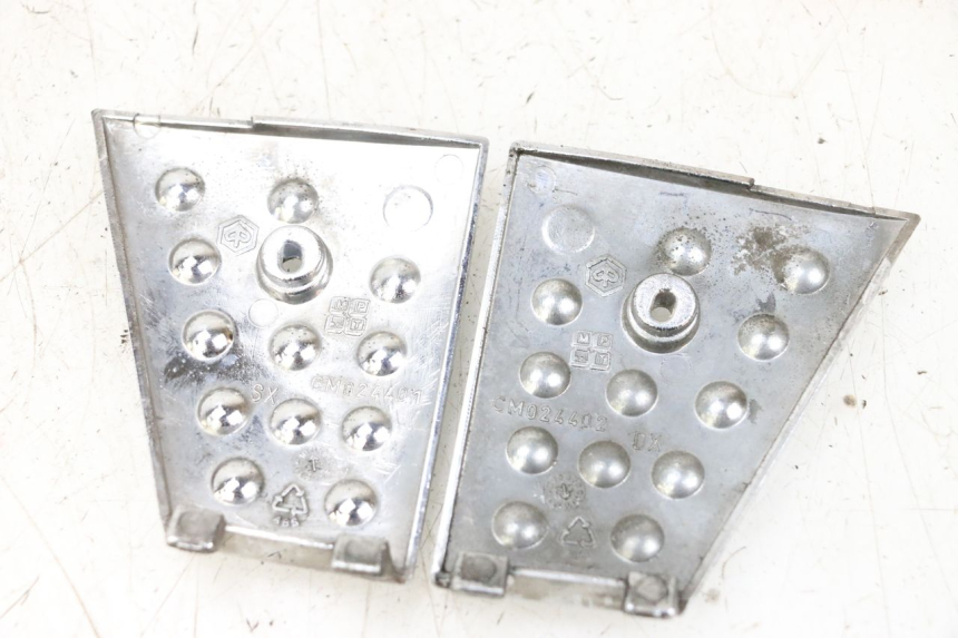 photo de JONCTION MARCHE PIED PIAGGIO X8 125 (2004 - 2007) - Autre angle de vue