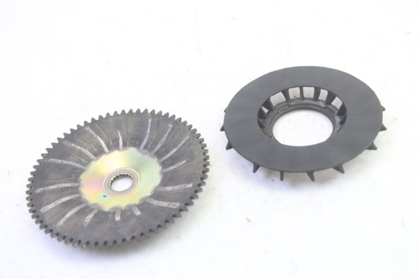 photo de JOUE FIXE PIAGGIO FLY 4T 50 (2013 - 2017) - Détail de la pièce