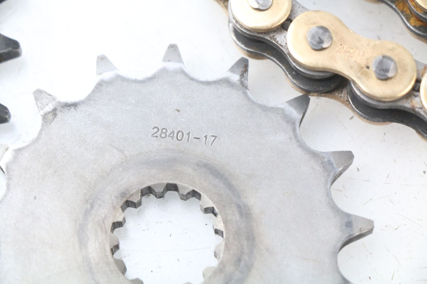 photo de KIT CHAINE SUZUKI GSX-R GSXR 750 (2011 - 2016)