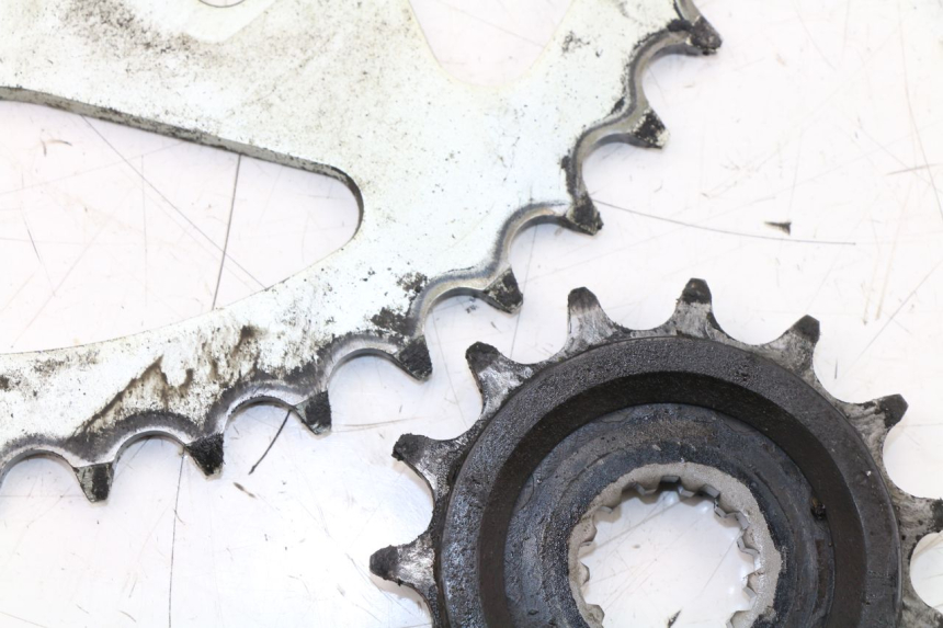 photo de KIT CHAINE SUZUKI SFV GLADIUS 650 (2009 - 2015)