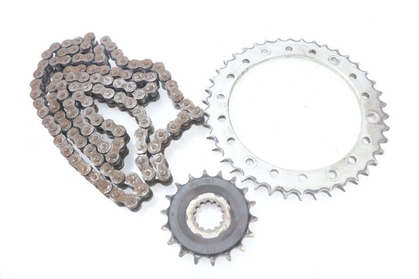 photo de KIT CHAINE TRIUMPH SPEED TRIPLE 1050 (2005 - 2007)