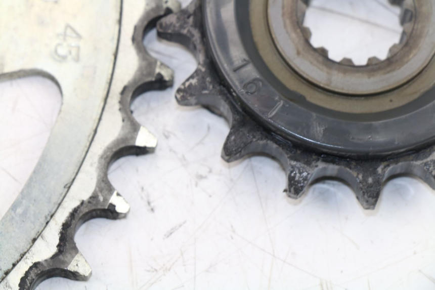 photo de KIT CHAINE YAMAHA YZF R6 600 (2010 - 2016)