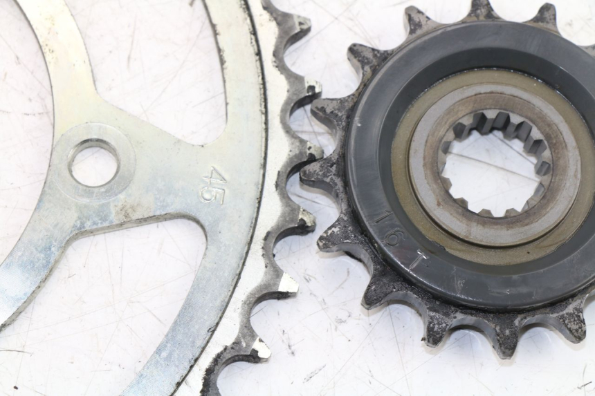 photo de KIT CHAINE YAMAHA YZF R6 600 (2010 - 2016)