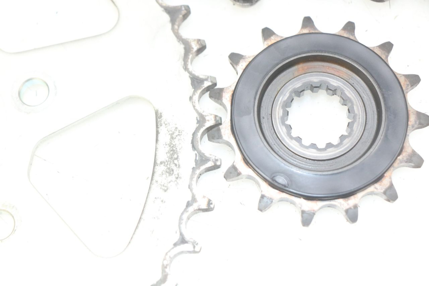 photo de KIT CHAINE KAWASAKI Z 650 (2016 - 2019) - Gros plan technique