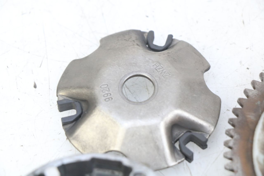 photo de KIT EMBRAYAGE VARIATEUR UNIVERSAL BIKE RETRO 50 (2019 - 2023)