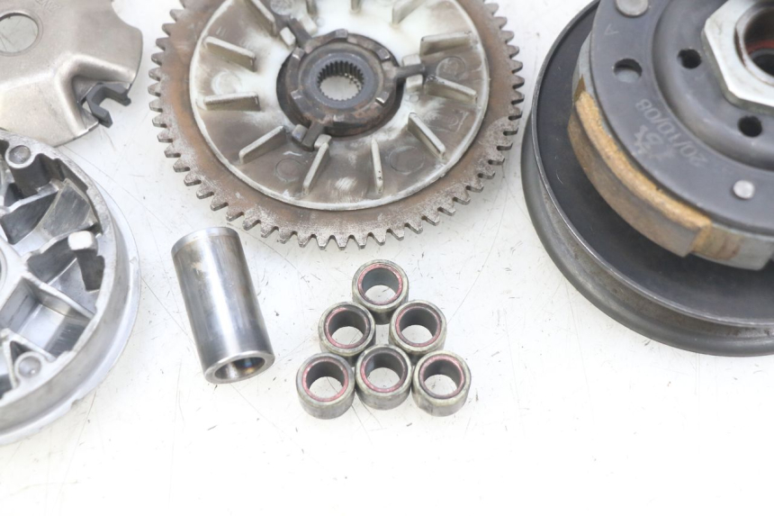photo de KIT EMBRAYAGE VARIATEUR UNIVERSAL BIKE RETRO 50 (2019 - 2023)
