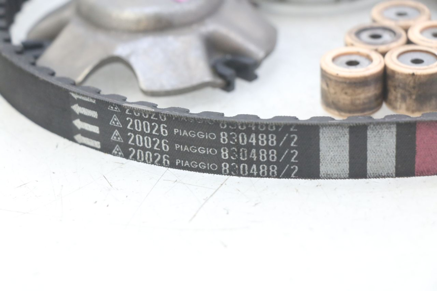 photo de KIT EMBRAYAGE VARIATEUR PIAGGIO VESPA LX 2T 50 (2005 - 2013) - Points de fixation