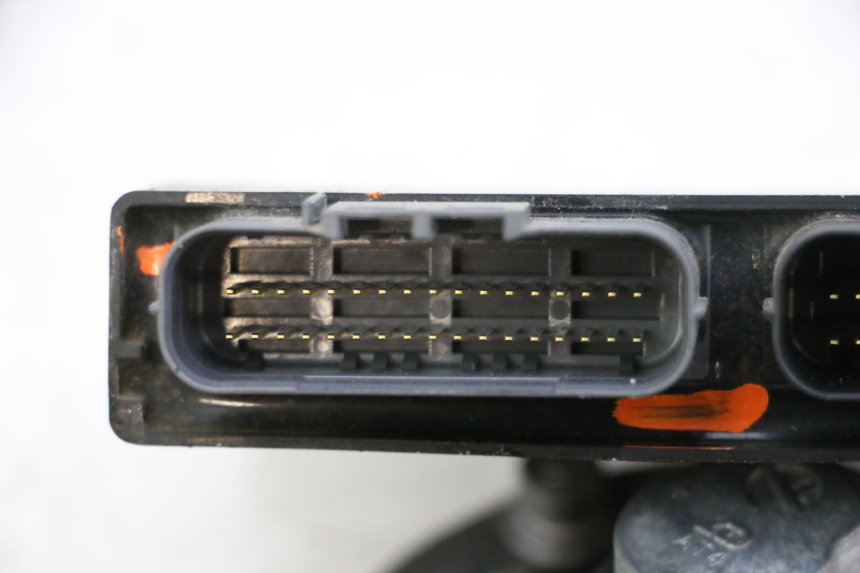 photo de KIT SERRURE CLE CDI NEIMAN SUZUKI GSR 750 (2011 - 2017)