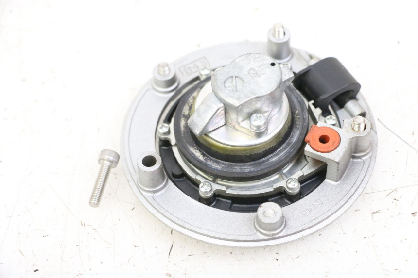 photo de KIT SERRURE CLE CDI NEIMAN SUZUKI GSR 750 (2011 - 2017)