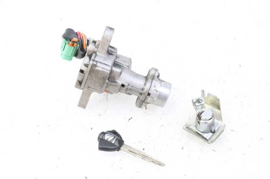 photo de KIT SERRURE CLE CDI NEIMAN SUZUKI GSR 750 (2011 - 2017)