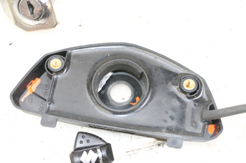 photo de KIT SERRURE CLE CDI NEIMAN SUZUKI GSR 750 (2011 - 2017)