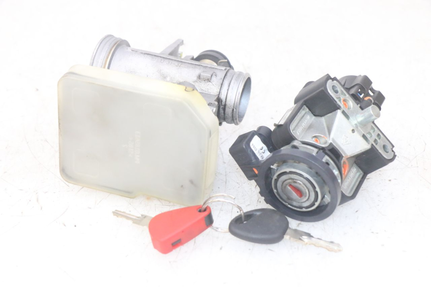 photo de KIT SERRURE CLE CDI NEIMAN PIAGGIO MP3 HPE 300 (2019 - 2026) - Vue principale