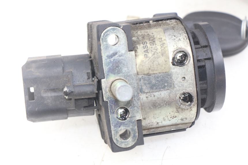 photo de KIT SERRURE CLE CDI NEIMAN PIAGGIO MP3 500 (2014 - 2016)