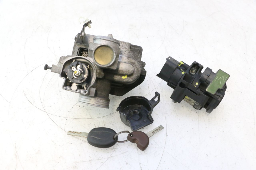 photo de KIT SERRURE CLE CDI NEIMAN PIAGGIO MP3 500 (2016 - 2018) - Vue produit