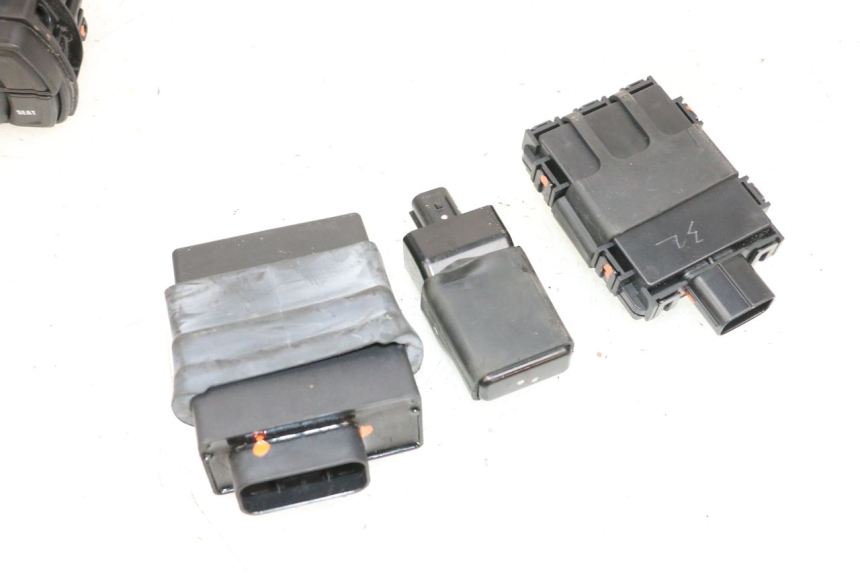 photo de KIT SERRURE CLE CDI NEIMAN YAMAHA NEO'S CORE 1 (2022 - 2026) - Marquages et références