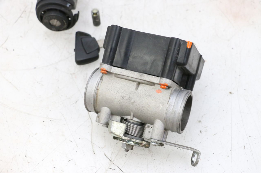 photo de KIT SERRURE CLE CDI NEIMAN PEUGEOT SATELIS 125 (2013 - 2018) - État de surface