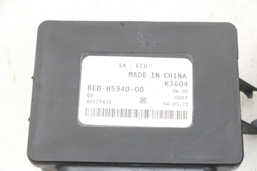 photo de KIT SERRURE CLE CDI NEIMAN YAMAHA TRICITY 300 (2020 - 2024) - Vue rapprochée