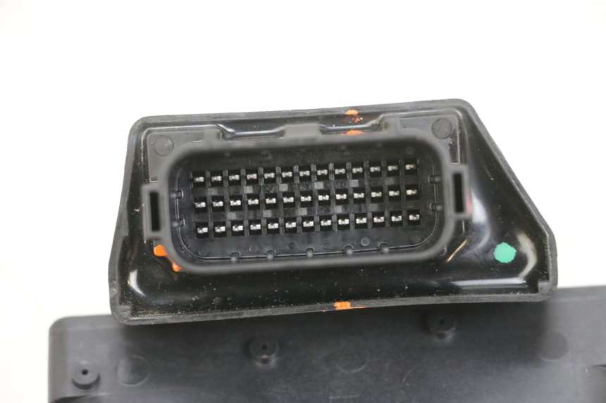 photo de KIT SERRURE CLE CDI NEIMAN YAMAHA TRICITY 300 (2020 - 2024) - Gros plan technique