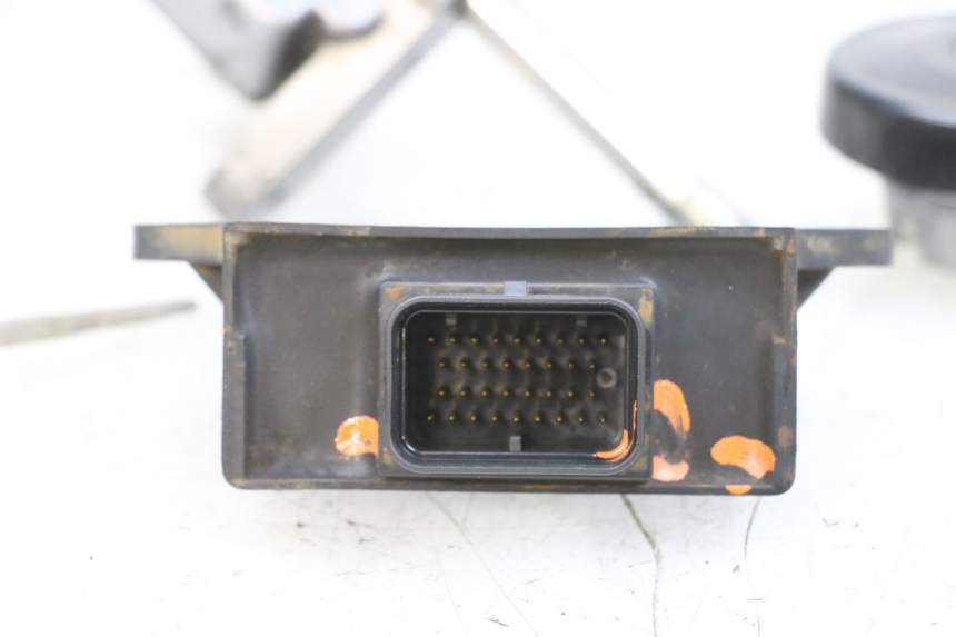 photo de KIT SERRURE CLE CDI NEIMAN YAMAHA XMAX X-MAX 125 (2006 - 2009) - Focus structure