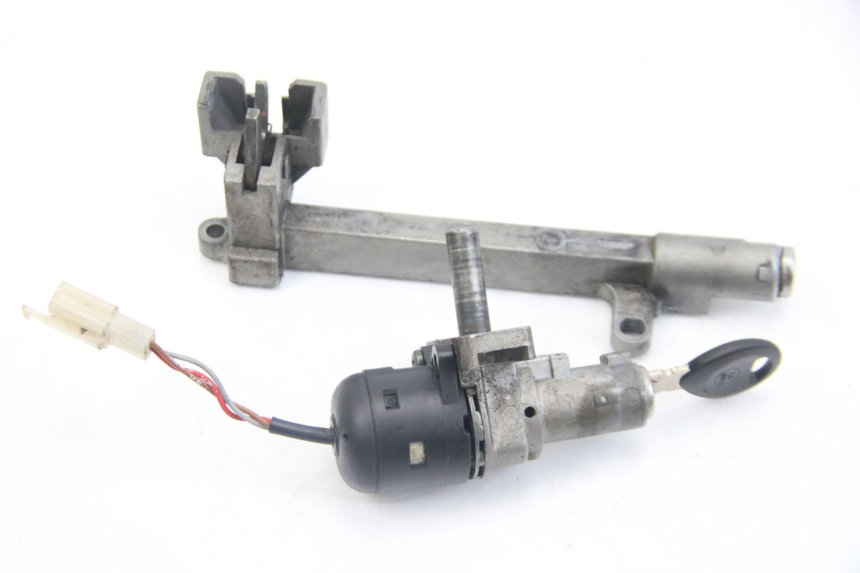 photo de KIT SERRURE CLE NEIMAN MBK BOOSTER NEXT GENERATION 50 (2004 - 2007)