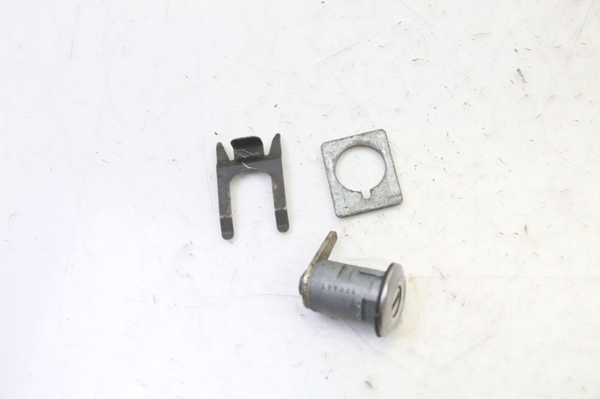 photo de KIT SERRURE CLE NEIMAN HONDA CBR RR FIREBLADE 900 (1992 - 1994)