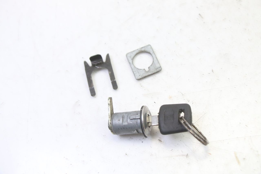 photo de KIT SERRURE CLE NEIMAN HONDA CBR RR FIREBLADE 900 (1992 - 1994)