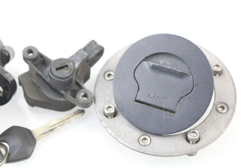 photo de KIT SERRURE CLE NEIMAN SUZUKI GSF N BANDIT 600 (1996 - 1999) - Détails caractéristiques