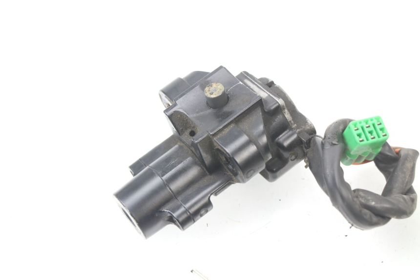 photo de KIT SERRURE CLE NEIMAN SUZUKI GSF N BANDIT 600 (1996 - 1999) - Autre angle de vue