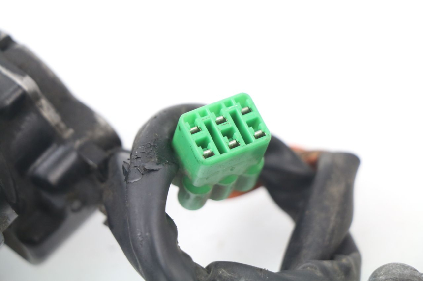 photo de KIT SERRURE CLE NEIMAN SUZUKI GSF N BANDIT 600 (1996 - 1999) - Gros plan technique