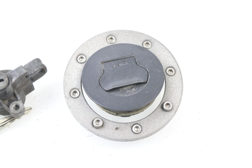 photo de KIT SERRURE CLE NEIMAN SUZUKI GSF N BANDIT 600 (1996 - 1999) - Marquages et références