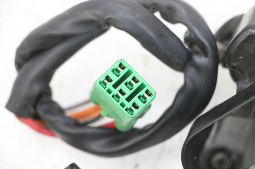 photo de KIT SERRURE CLE NEIMAN SUZUKI GSF N BANDIT 600 (1996 - 1999) - Marquages et références