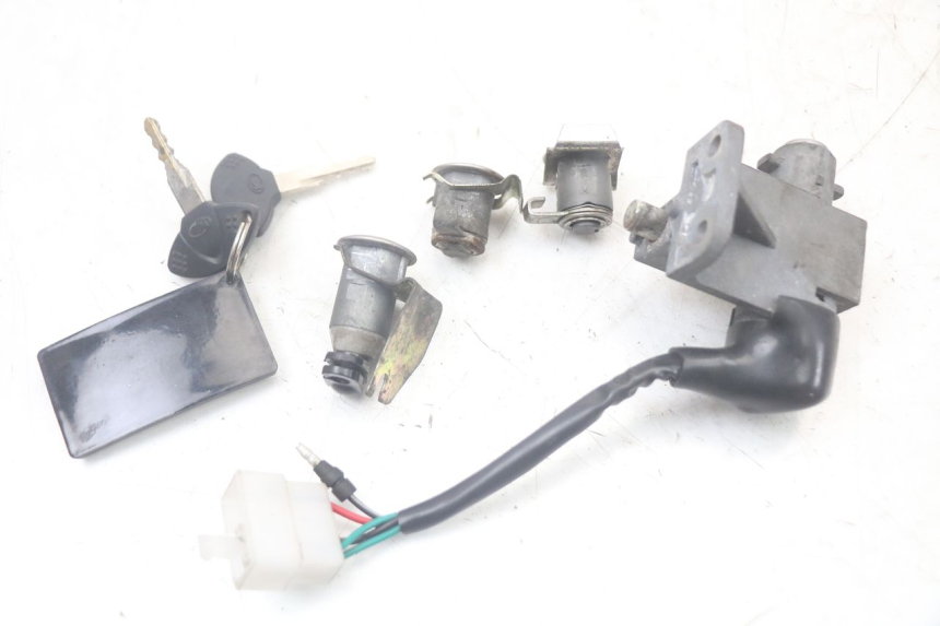 photo de KIT SERRURE CLE NEIMAN KYMCO LIKE 125 (2009 - 2016)