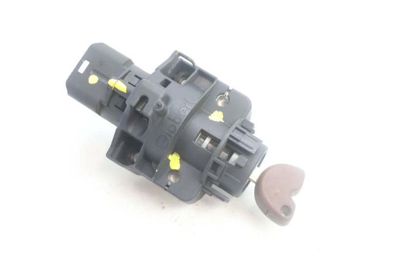 photo de KIT SERRURE CLE NEIMAN PIAGGIO MP3 500 (2016 - 2018) - Autre angle de vue
