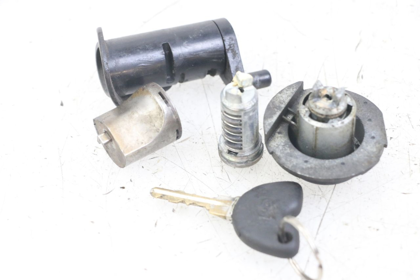 photo de KIT SERRURE CLE NEIMAN PIAGGIO LIBERTY 125 (2009 - 2013)