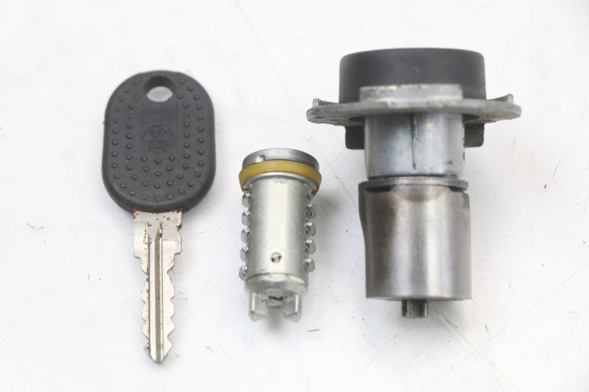 photo de KIT SERRURE CLE NEIMAN PIAGGIO LIBERTY 4T 50 (2004 - 2008)