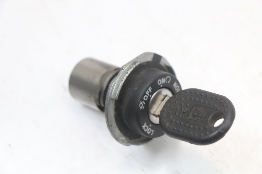 photo de KIT SERRURE CLE NEIMAN PIAGGIO LIBERTY 4T 50 (2004 - 2008)