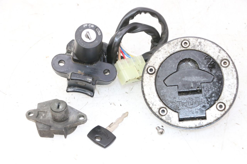 photo de KIT SERRURE CLE NEIMAN TRIUMPH SPRINT 900 (1995 - 1998)