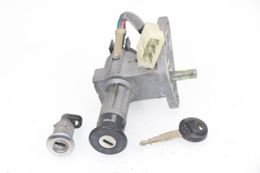 photo de KIT SERRURE CLE NEIMAN PEUGEOT SUM UP 125 (2008 - 2013) - Vue principale