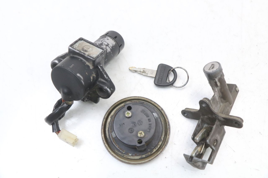 photo de KIT SERRURE CLE NEIMAN SUZUKI GSX E 250 (1982 - 1983)