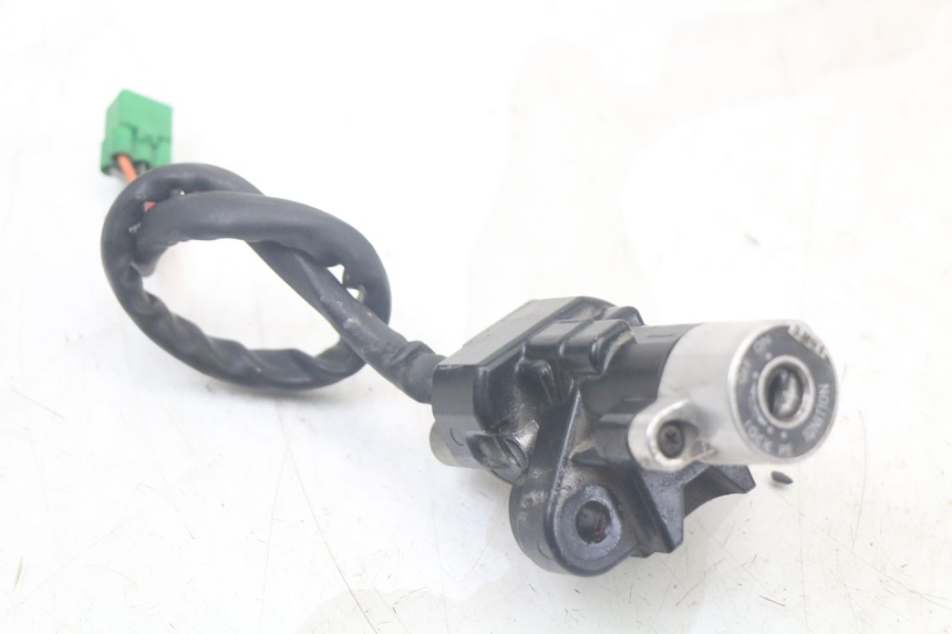 photo de KIT SERRURE CLE NEIMAN SUZUKI SV N 650 (1999 - 2002)
