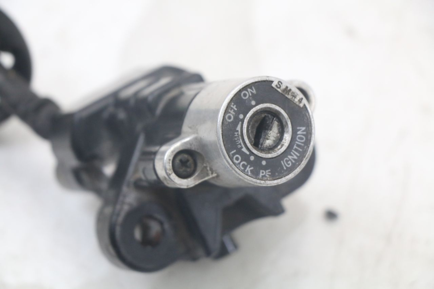 photo de KIT SERRURE CLE NEIMAN SUZUKI SV N 650 (1999 - 2002)