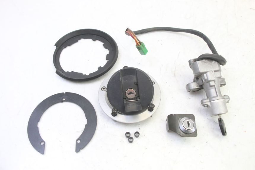 photo de KIT SERRURE CLE NEIMAN SUZUKI SV S 650 (2003 - 2009)