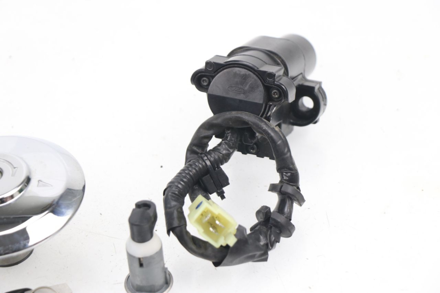 photo de KIT SERRURE CLE NEIMAN HONDA XLV VARADERO 125 (2000 - 2006) - Vue d’ensemble