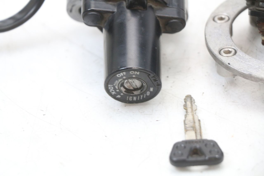 photo de KIT SERRURE CLE NEIMAN YAMAHA XJ600 XJ DIVERSION 600 (1992 - 1997)