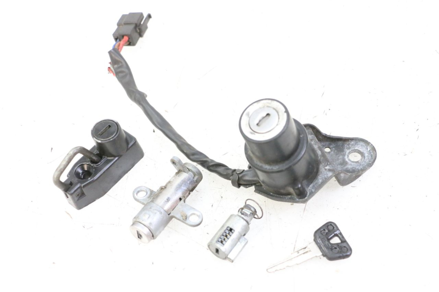 photo de KIT SERRURE CLE NEIMAN YAMAHA XV VIRAGO 535 (1988 - 2004)