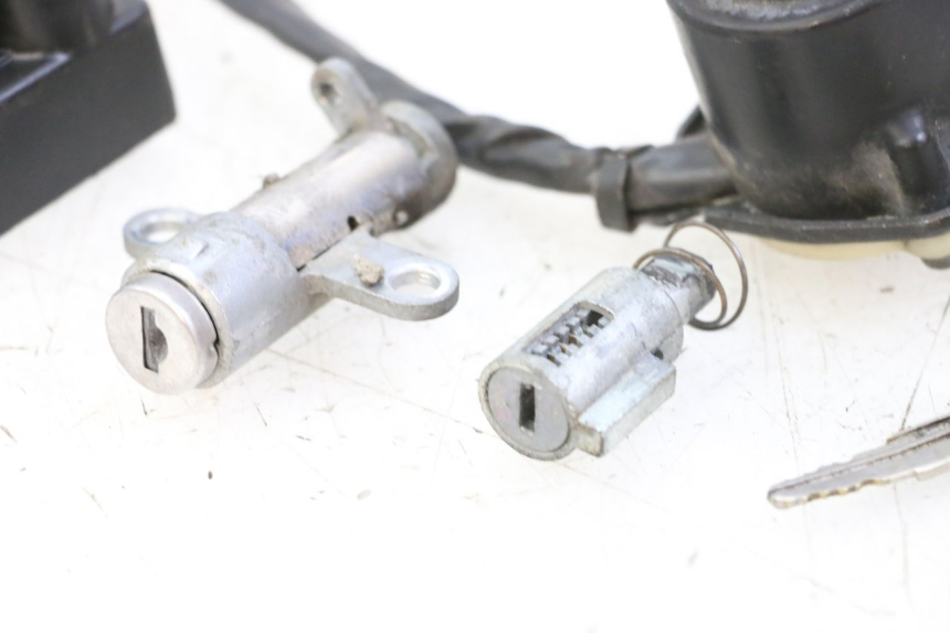 photo de KIT SERRURE CLE NEIMAN YAMAHA XV VIRAGO 535 (1988 - 2004)