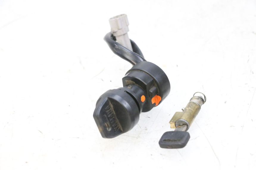 photo de KIT SERRURE CLE NEIMAN YAMAHA YFM R RAPTOR 250 (2008 - 2014) - Autre angle de vue