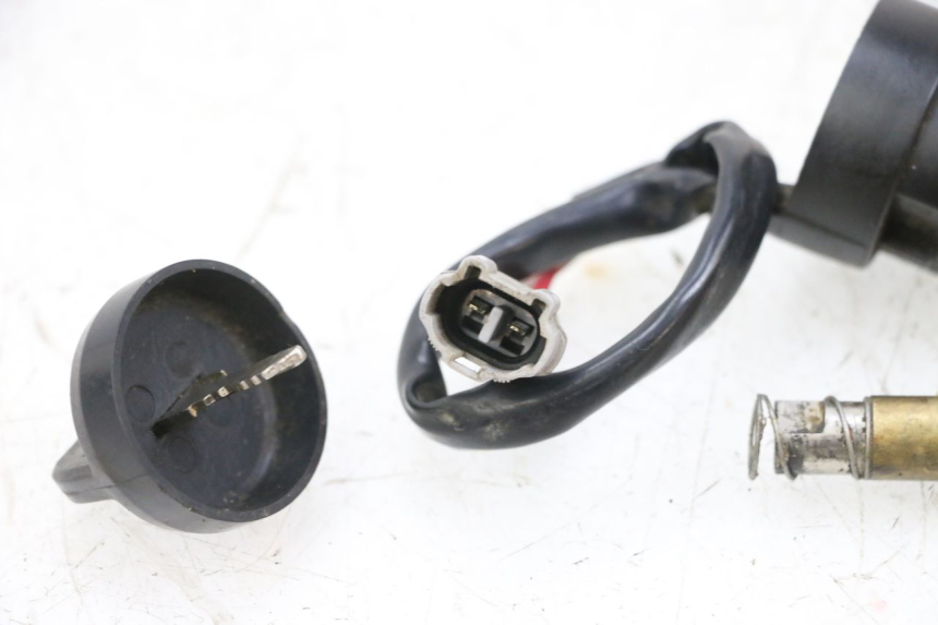 photo de KIT SERRURE CLE NEIMAN YAMAHA YFM R RAPTOR 250 (2008 - 2014) - Points de fixation